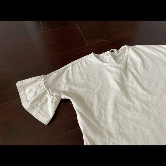 H&M ruffle top in cream, size 1 1/2-2y - Picture 2 of 5